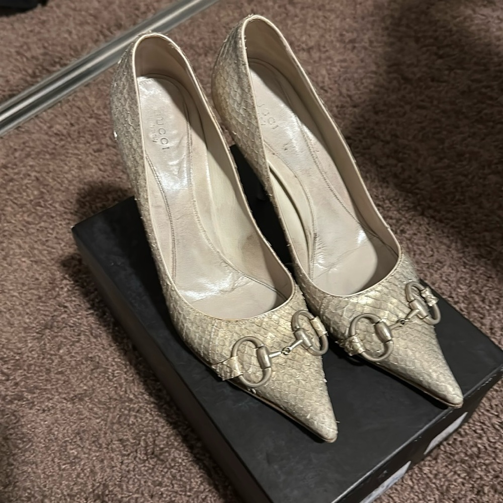 Gucci anaconda pumps